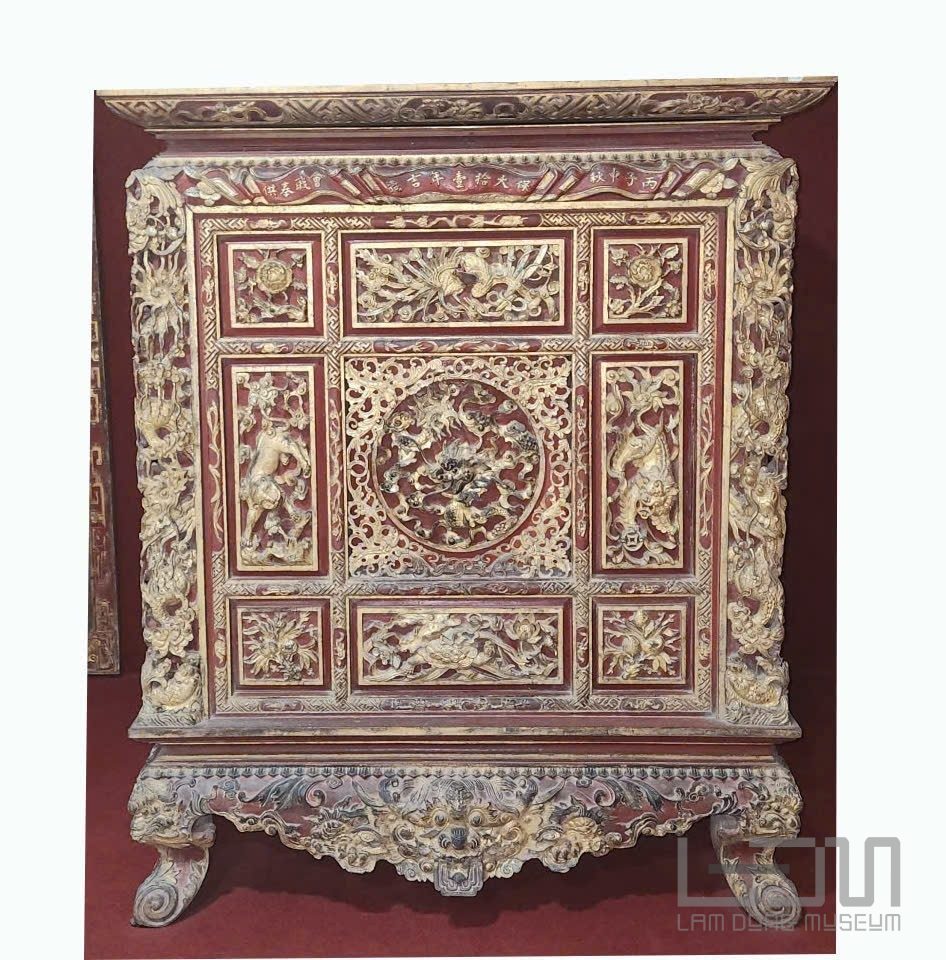 Hương án - nơi kết nối tâm linh