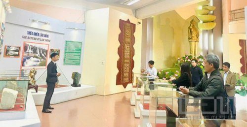Kiểm tra hướng dẫn viên tại điểm - một nhiệm vụ chuyên môn quan trọng của Bảo tàng Lâm Đồng