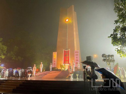 Chi đoàn Bảo tàng - Thư viện Lâm Đồng với công tác “Đền ơn đáp nghĩa” nhân ngày Thương binh - Liệt sỹ 27/7