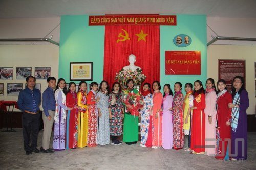 Chi bộ Bảo tàng Chứng tích Chiến tranh tổ chức Lễ kết nạp đảng viên tại Di tích quốc gia Nhà lao thiếu nhi Đà Lạt