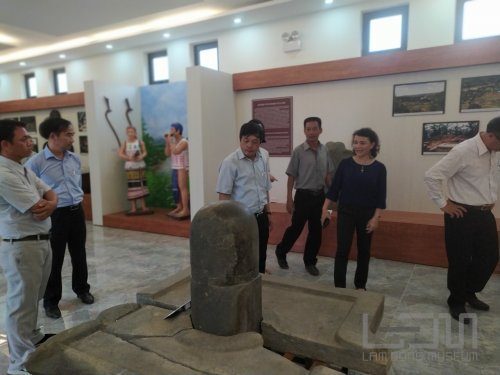 Mở cửa đón khách tham quan nhà trưng bày di tích khảo cổ Cát Tiên