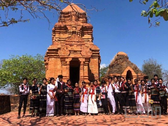 Di tích Tháp Pô Sah Inư - lớp học giữa lòng di sản văn hóa Chăm