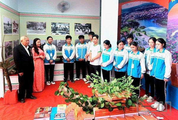 Triển lãm chuyên đề “Lâm Đồng - Viết tiếp bản hùng ca”