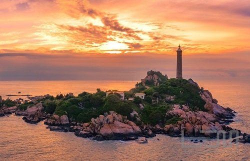 Hải đăng Kê Gà - nguồn sáng dẫn đường trên vùng biển cực Nam tỉnh Lâm Đồng