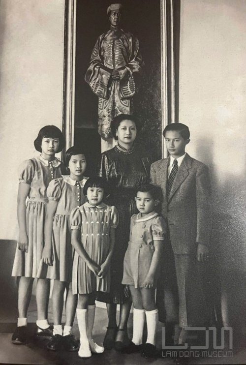 Đến cung Nam Phương Hoàng hậu, tìm hiểu về năm hoàng tử và công chúa