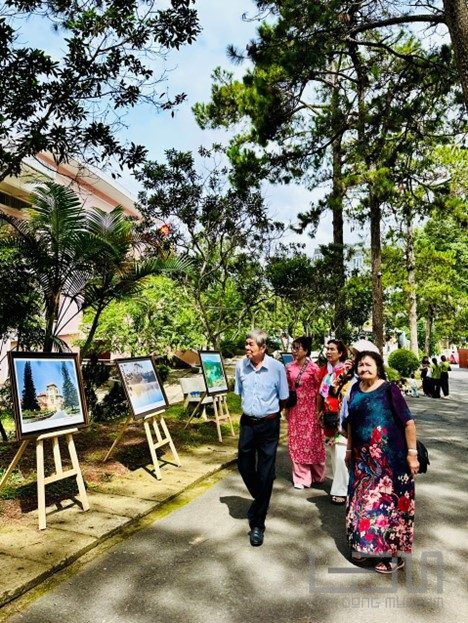 Triển lãm ảnh “Cao nguyên xanh”