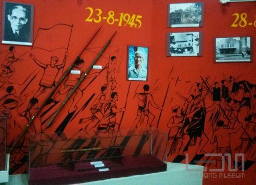 Tìm hiểu Cách mạng Tháng Tám năm 1945 tại Bảo tàng Lâm Đồng
